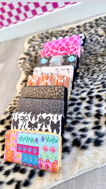 Grab & go wallets (mid July)